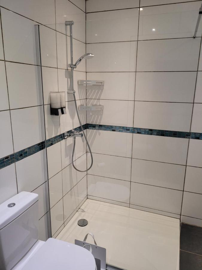 Appartement tout équipé en rez-de-jardin entre Gard et Ardèche Saint-Julien-de-Peyrolas Esterno foto